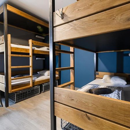 Wicked Weasel Hostel Riga Bagian luar foto