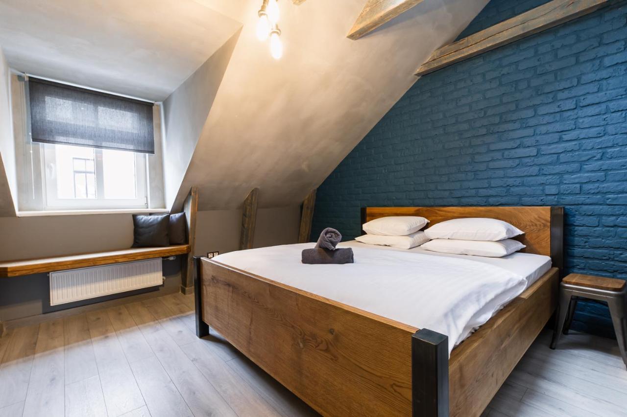 Wicked Weasel Hostel Riga Bagian luar foto