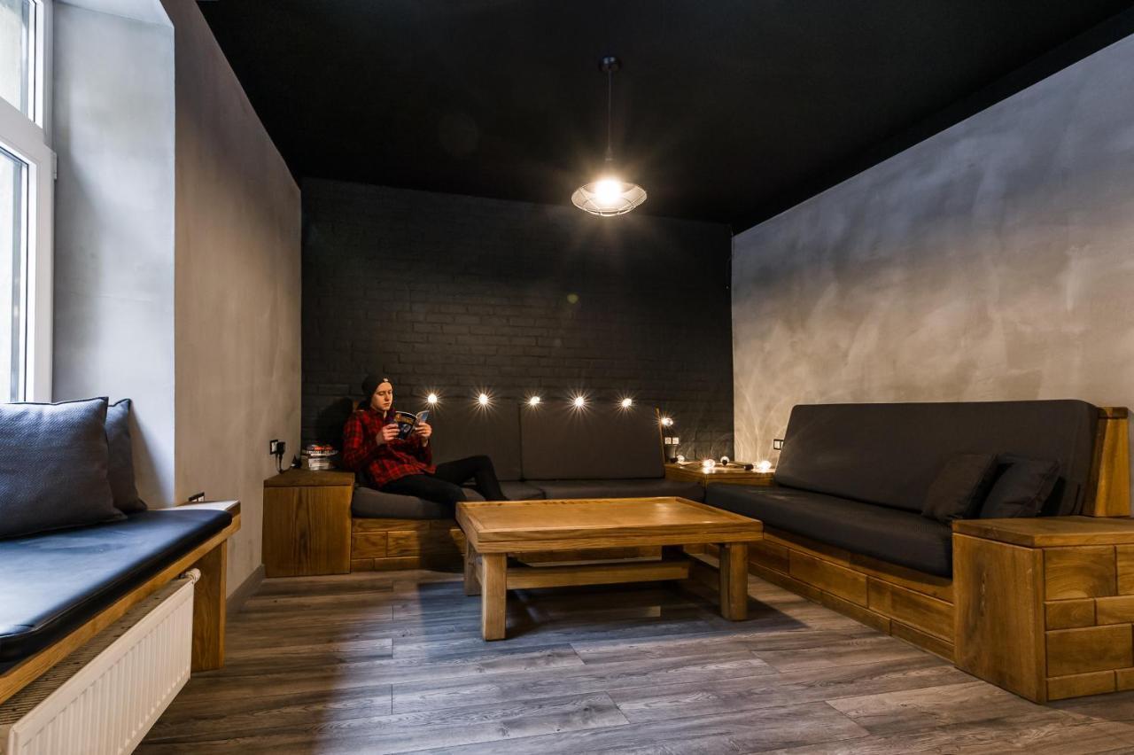Wicked Weasel Hostel Riga Bagian luar foto